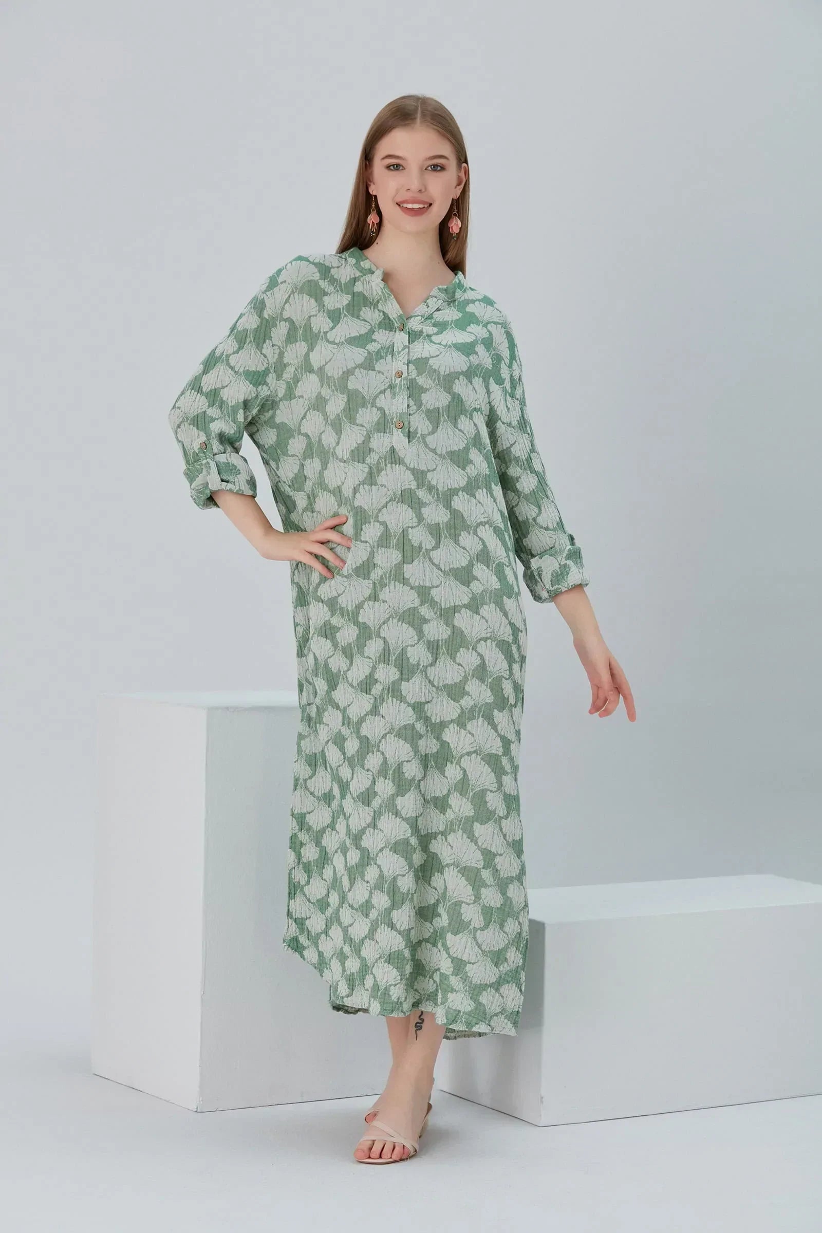 Essentials Buttoned Comfort Fit Maxi Dress - Emerald | Begonville Essentials Buttoned Comfort Fit Maxi Dress - Emerald | Begonville