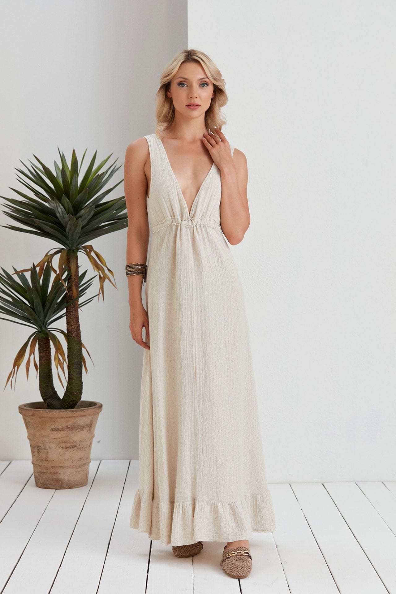 Lucy Cinched Waist Flowy Dress - Linen Ecru | Begonville Lucy Cinched Waist Flowy Dress - Linen Ecru | Begonville