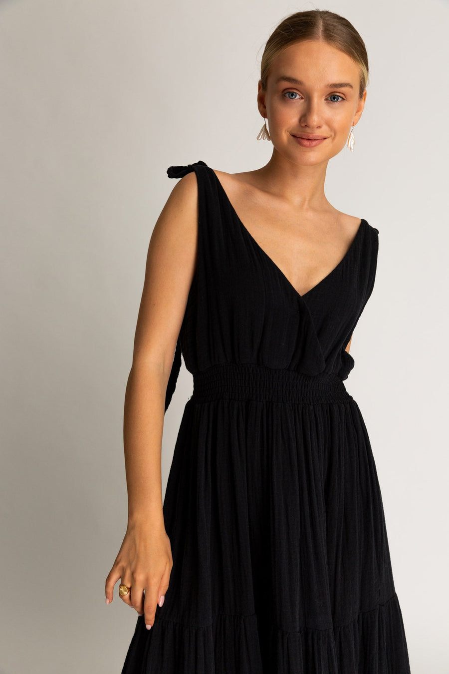 Rea Gauze Tie Strap Maxi Dress - Black