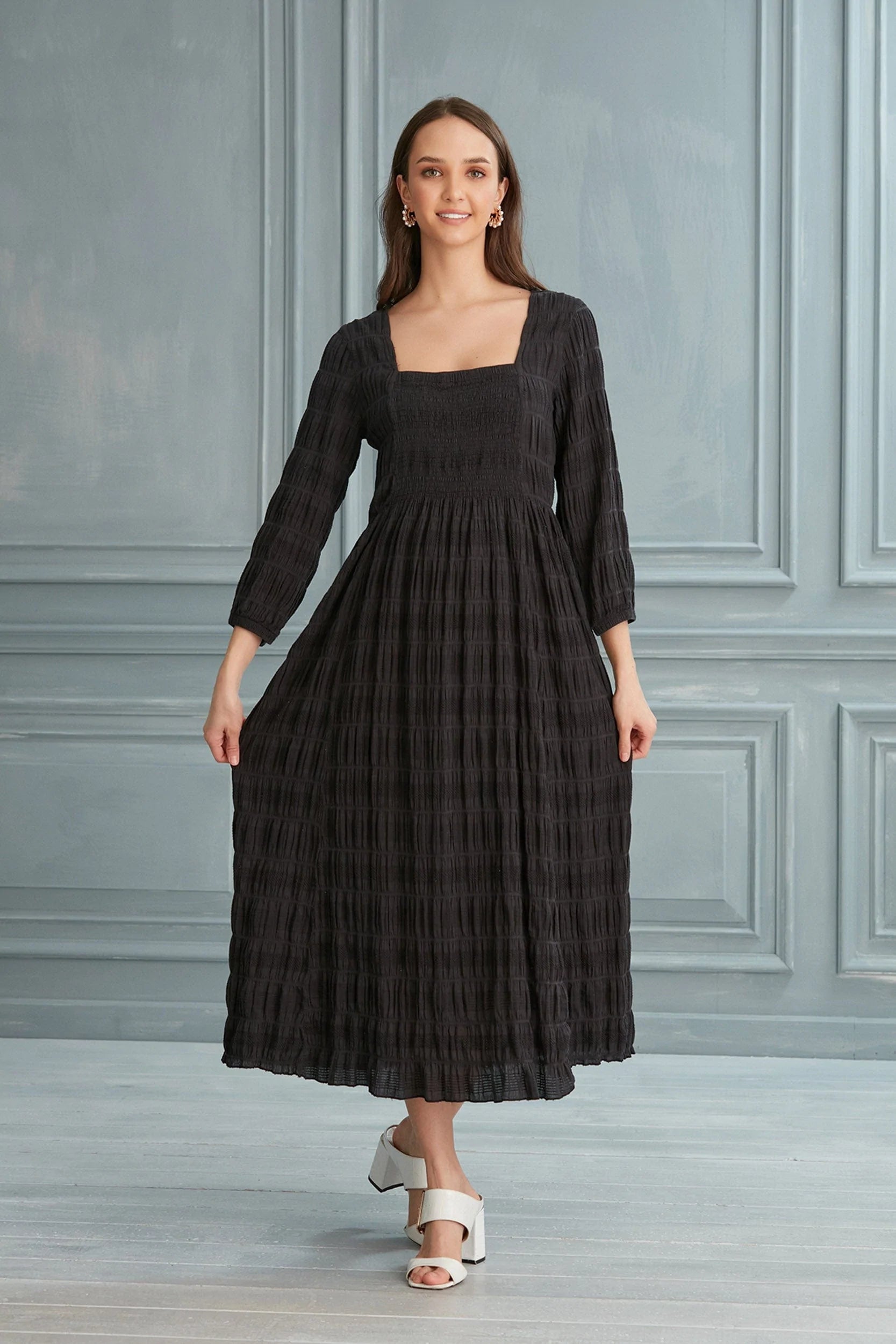 Begonville Midi Dress Suki Square Neck Midi Dress - Black